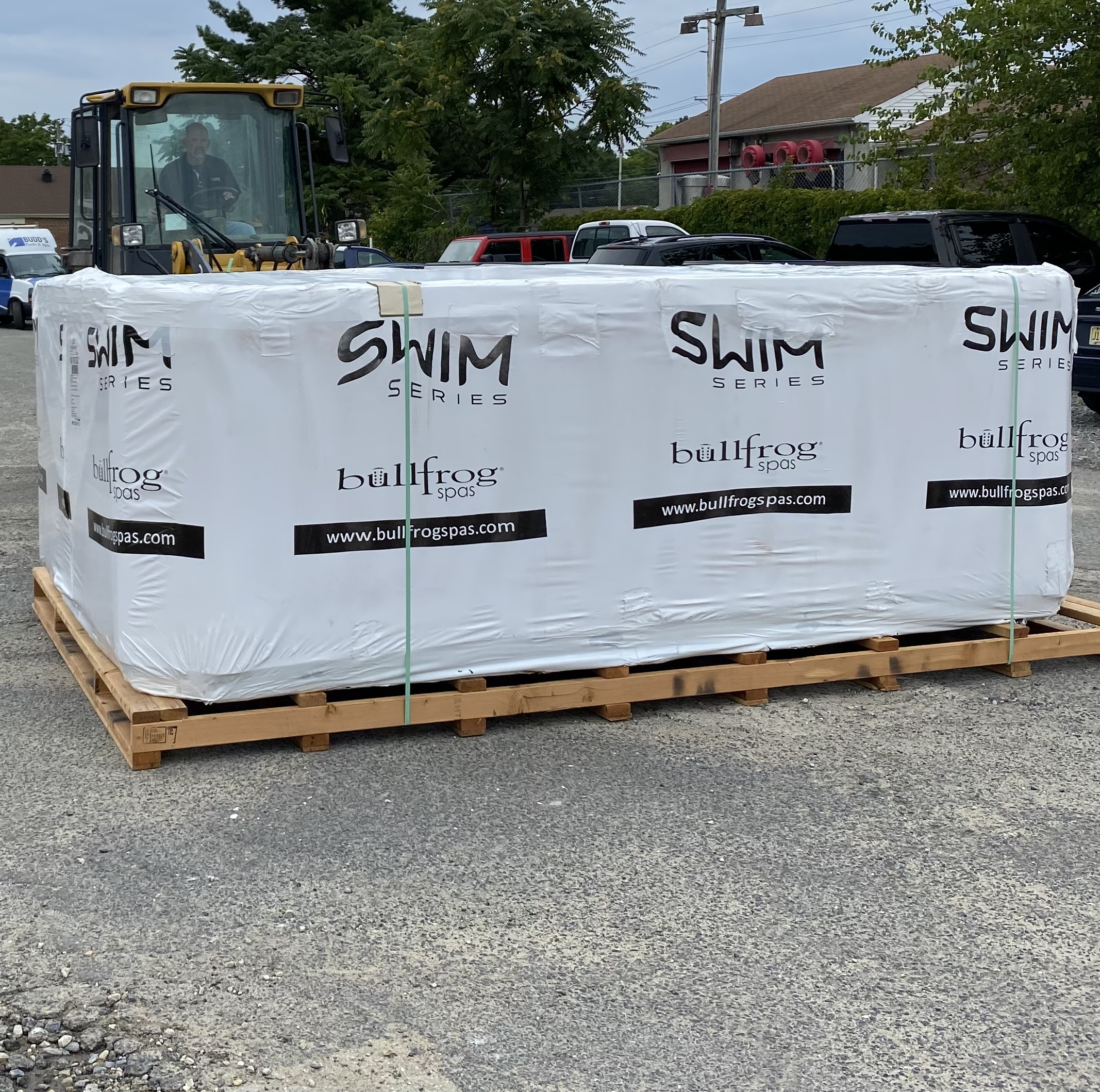 Bullfrog’s Supersized Swim Series Spas Arrive: Budd’s Pools & Spas recently took delivery of one of the first S150 Swim Series hot tubs by Bullfrog Spas